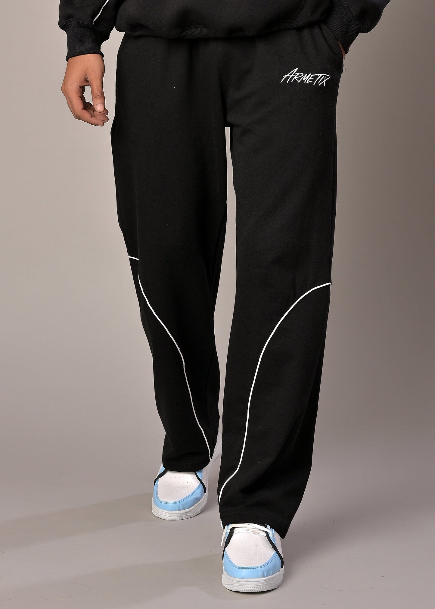 Black unisex track pant